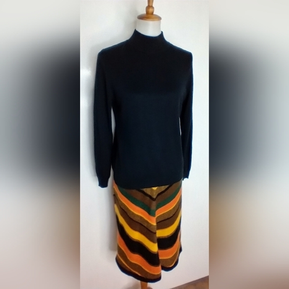 SLOVHUUS BLACK MOCK TURTLE NECK - Picture 3 of 6